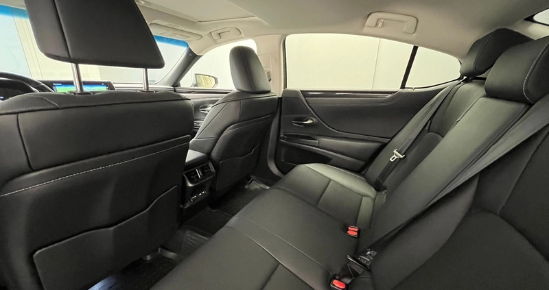 Lexus ES cena 182900 przebieg: 59042, rok produkcji 2021 z Bolesławiec małe 211